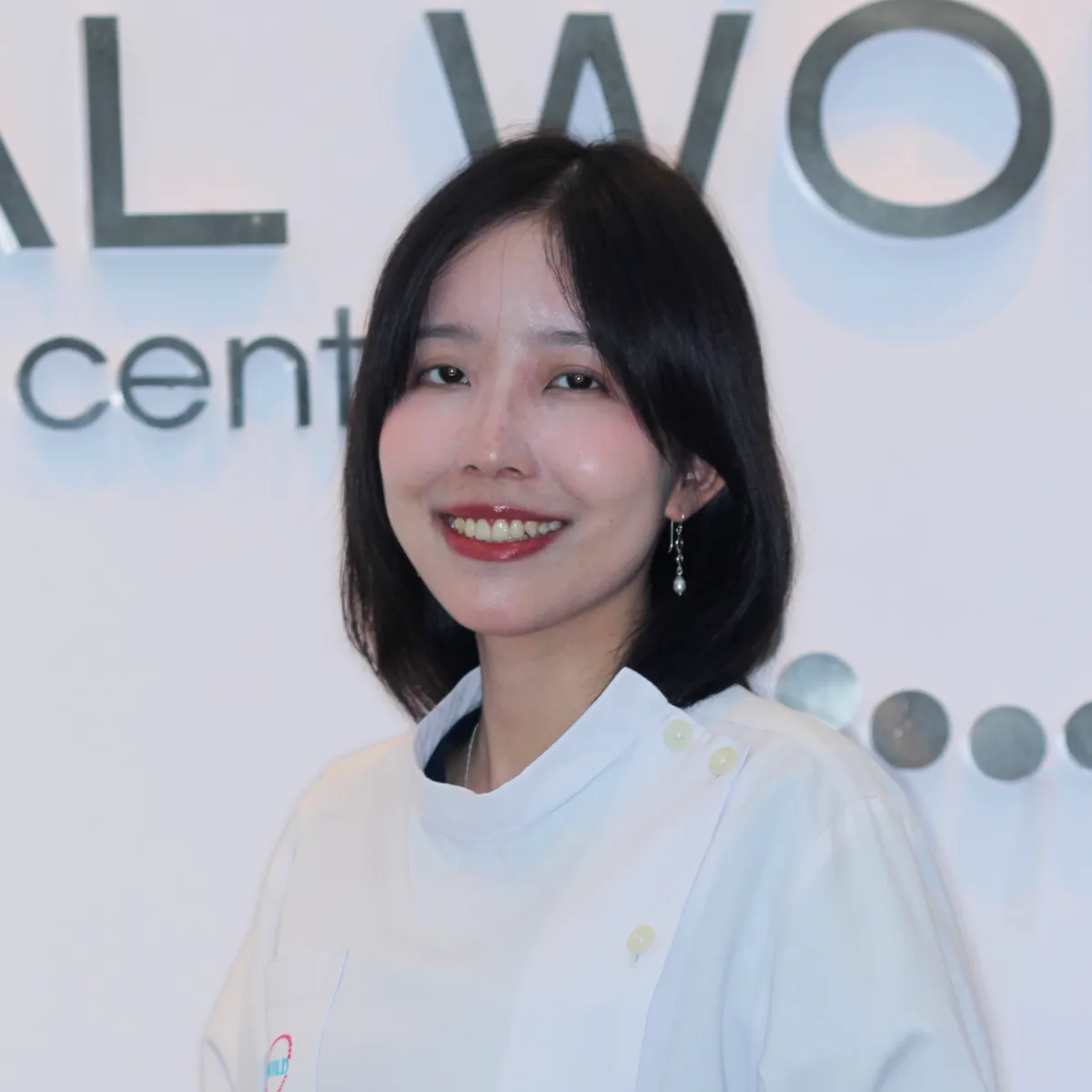 สาขาทันตกรรมประดิษฐ์ - ทพ. วัชรพงศ์ อรุณแสง  ท.10380​