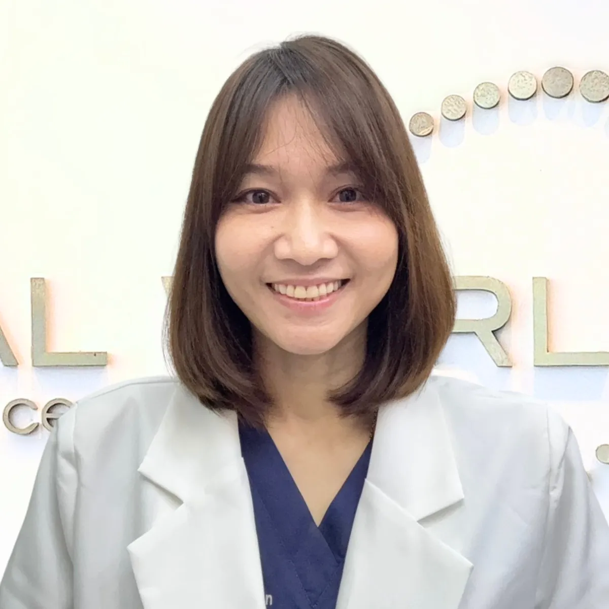 ทันตกรรมทั่วไป - ทพญ. พิศุทธิณี สุวรรณ ท.12467​